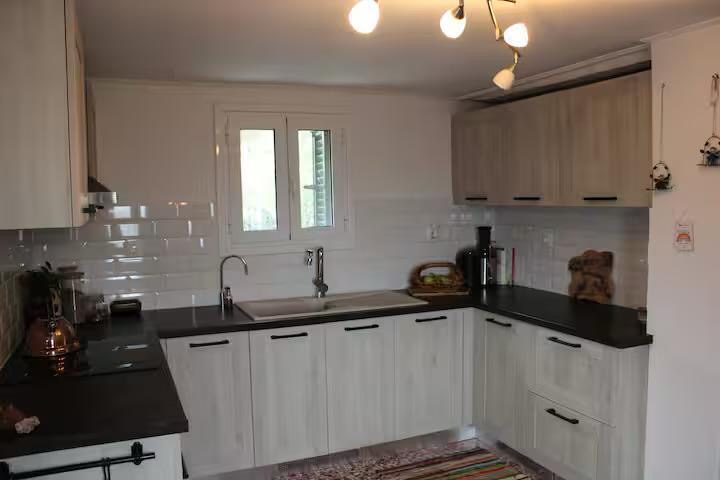 Fully equipped modern kitchen